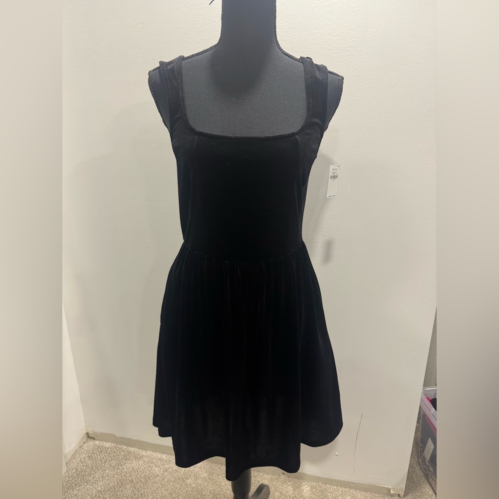 Elegant Black A-line Velvet Dress